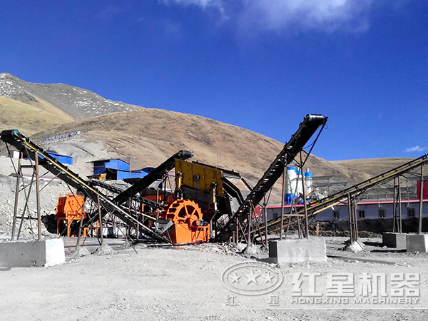 沖擊式破碎機生產現(xiàn)場