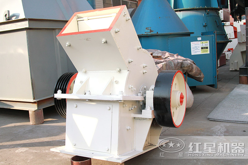 錘式制砂機(jī)體積小，占地面積少