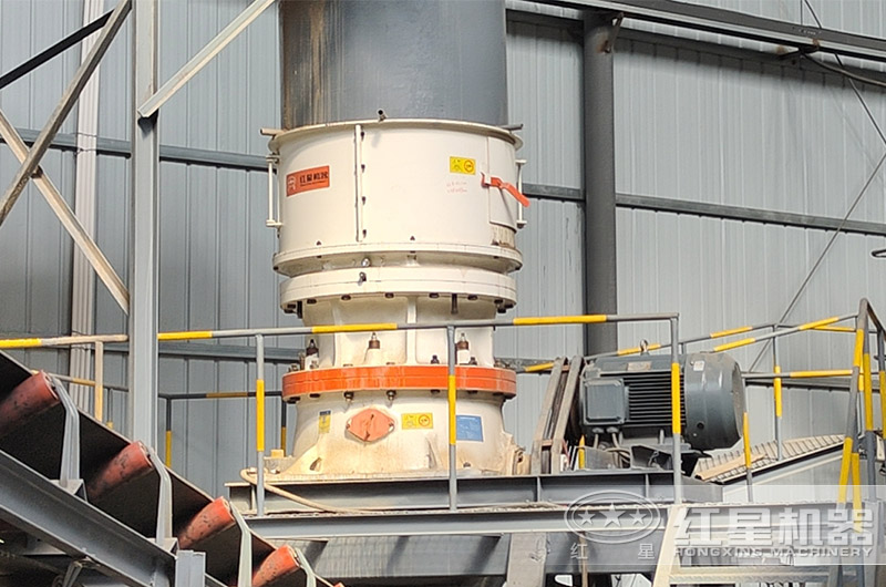 紅星圓錐破碎機(jī)現(xiàn)場 紅星圓錐破碎機(jī)現(xiàn)場