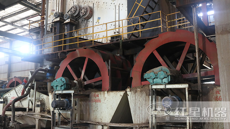 大型洗沙機(jī)械設(shè)備客戶現(xiàn)場(chǎng) 大型洗沙機(jī)械設(shè)備客戶現(xiàn)場(chǎng)