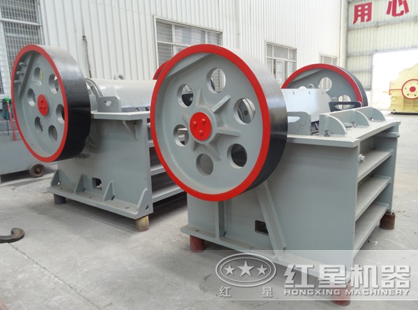 柴油小型破石機(jī) 柴油小型破石機(jī)