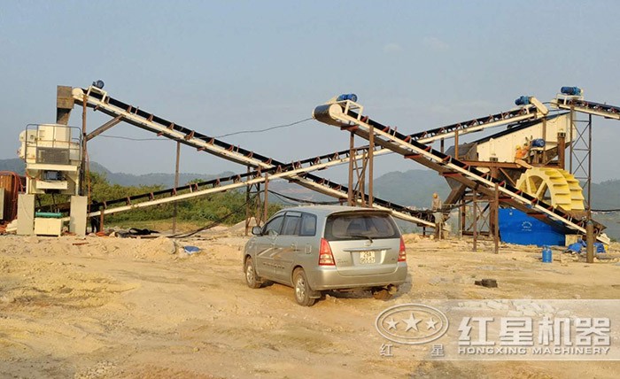 砂石生產(chǎn)線現(xiàn)場 砂石生產(chǎn)線現(xiàn)場