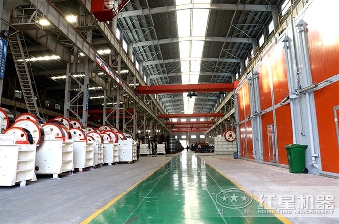 紅星石子磨砂機(jī)車間一角 紅星石子磨砂機(jī)車間一角