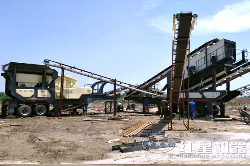 紅星移動打石設(shè)備客戶現(xiàn)場，時產(chǎn)100噸