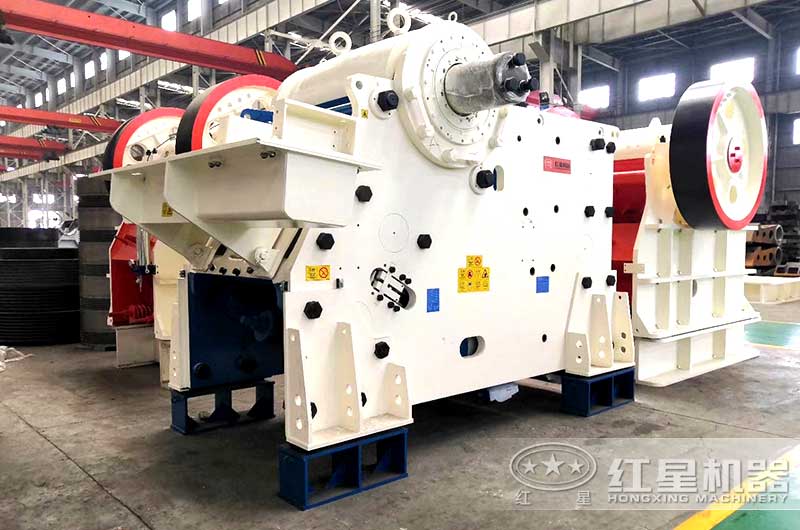 CJ歐版鄂式破石機(jī)，整體鋼架底座占用空間小